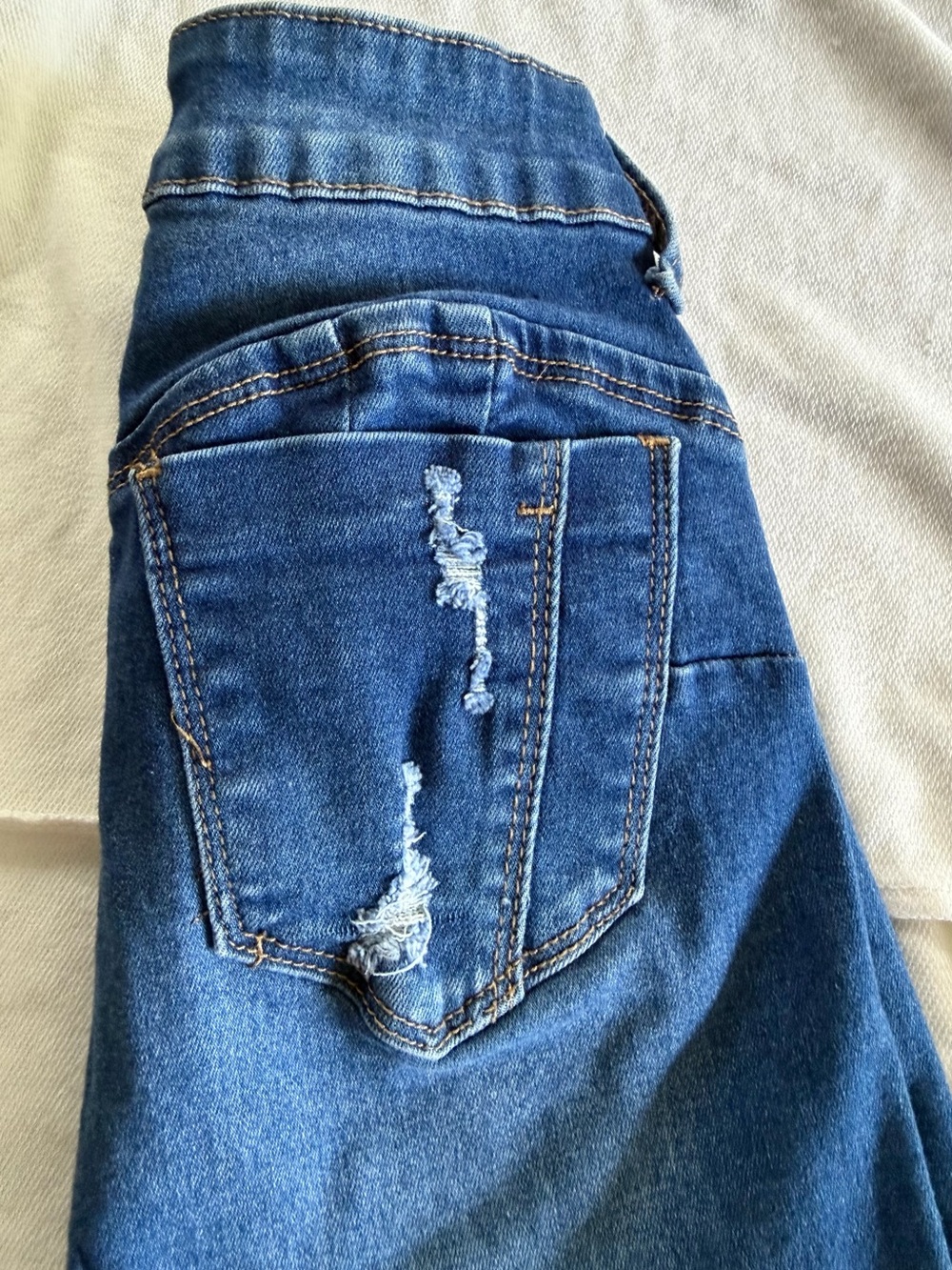 Wax Jean “Butt, I Love You!” Distressed Skinny Jeans Sz 0/24 Medium Wash 26”